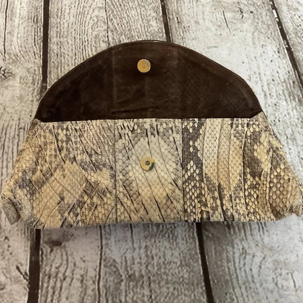 Vintage R&Y Augousti Genuine Snakeskin Clutch Stringray Closure Unique Classy - Picture 5 of 6
